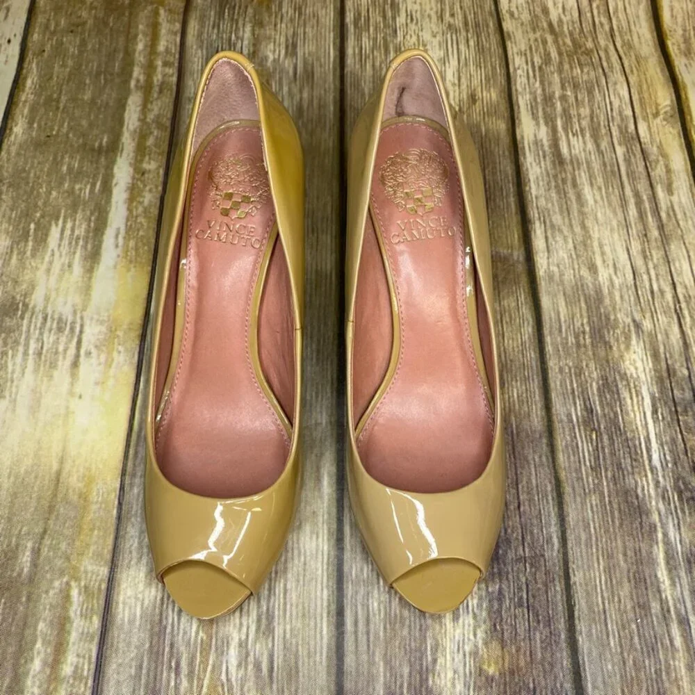 Vince Camuto 